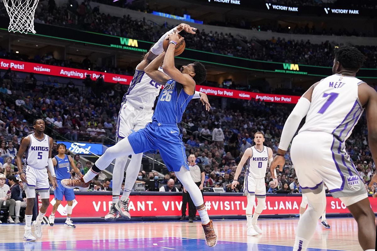 独行侠绝杀篮网，戈贝尔制霸全场