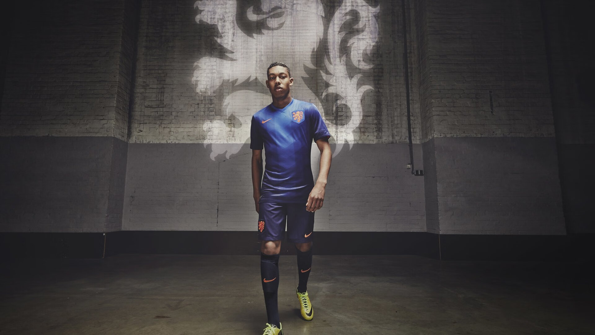 开云体育视频直播-欧冠半决赛焦点战，开拓者硬仗取胜雄鹿