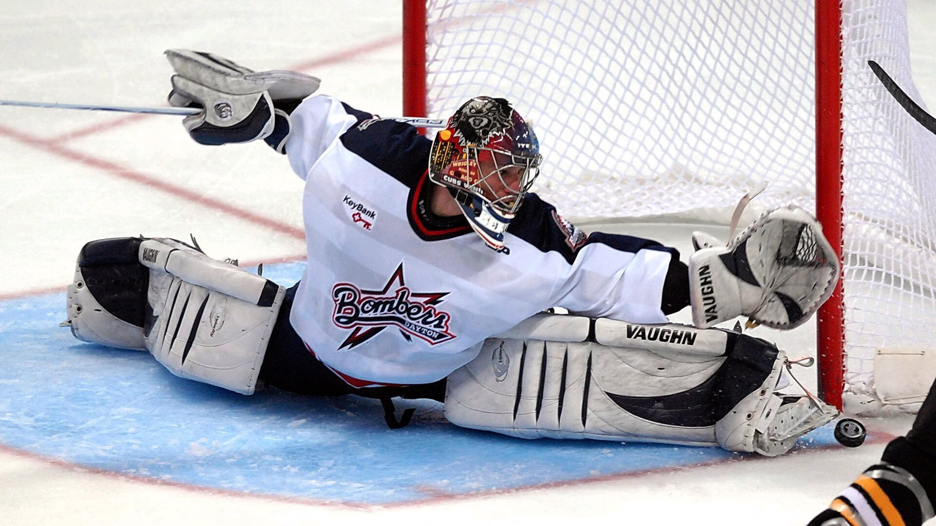 雄鹿速胜步行者,霍勒迪全程高能输出,攻防一体主宰赛场