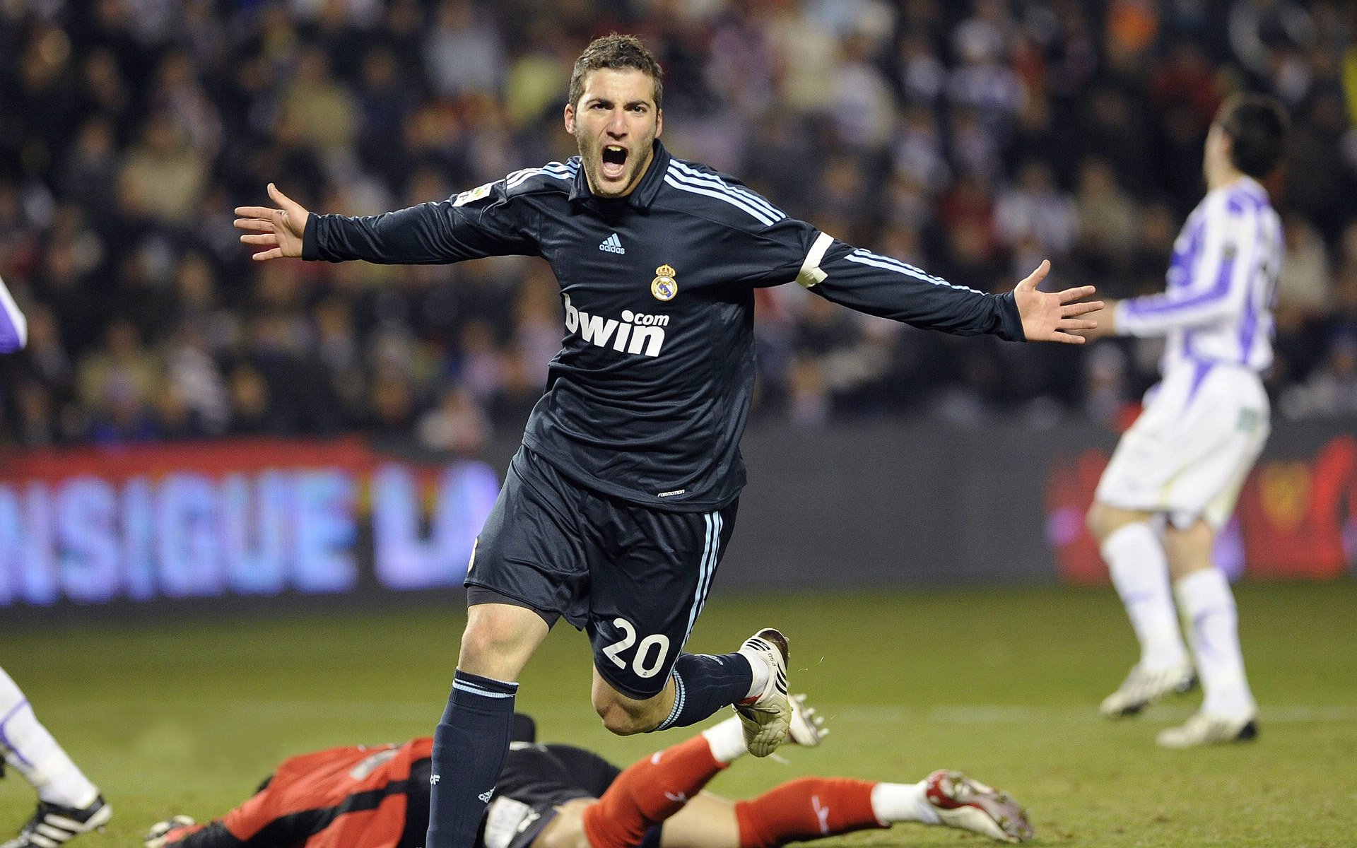 赛道上的指挥家，保罗如何成为F1年度争冠之夜的攻防转换核心